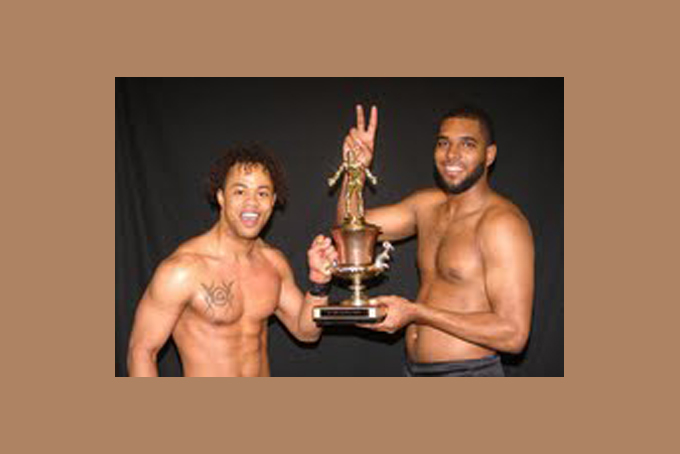 Flash_and_Johnson_with_Abby_Trophy_2013_1.jpg