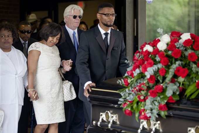 Chris_Kelly_Funeral_Broa.jpg