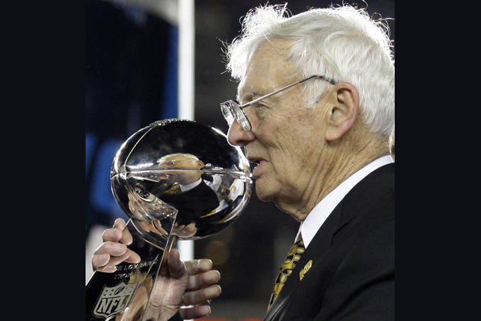 Super_Bowl_XLIII_Foot_reed2.jpg