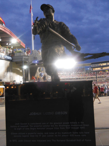 josh-gibson-statuen9424