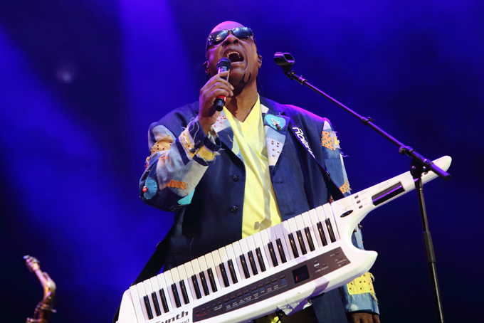 People-Stevie_Wonder_Broa.jpg