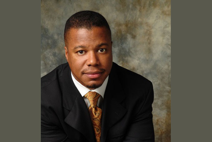 Rev_Curtis11918005-large.jpg