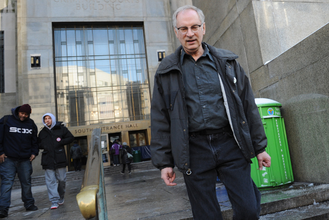 Bernie Goetz walks out after appearing in Manhattan criminal court, Wednesday, Dec. 18, 2013, in New York. (AP Photo/ Louis Lanzano)