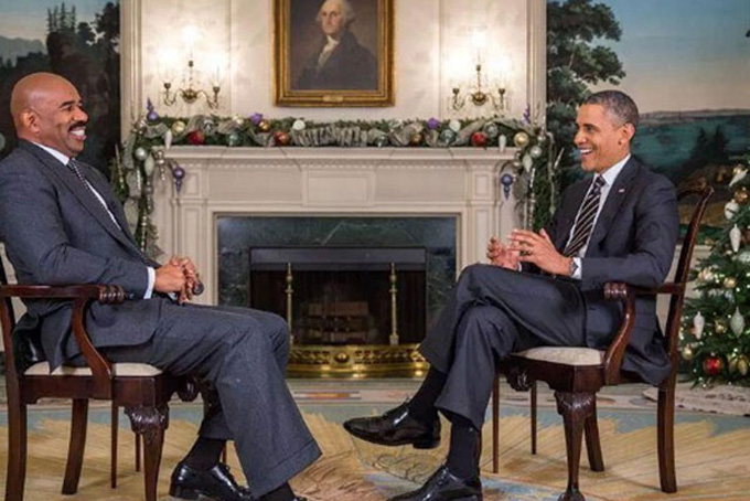  Steve Harvey sits down for a one-on-one interview with President Obama. (Photo: White House)