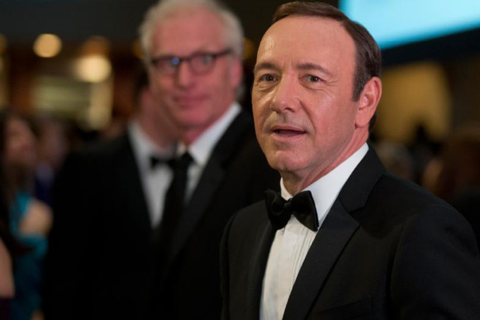 Actor Kevin Spacey, from the Washington based Netflix series "House of Cards, the White House Correspondents' Association Dinner at the Washington Hilton Hotel, Saturday, April 27, 2013, in Washington. (AP Photo/Carolyn Kaster)