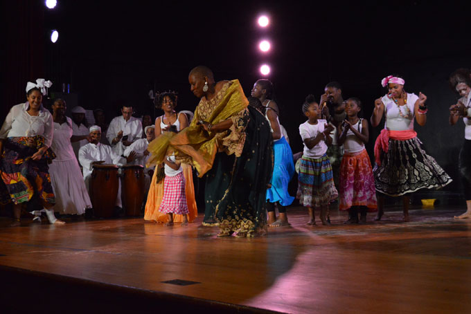 NANA MALAYA RUCKER—Center (Photos by Debbie Norrell)