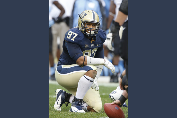  Pittsburgh defensive lineman Aaron Donald (97) in action in an NCAA football game between Pittsburgh and North Carolina, Saturday, Nov. 16, 2013 in Pittsburgh. (AP Photo/Keith Srakocic)