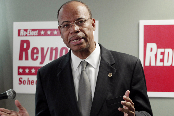  In this Nov. 28, 2012 file photo, former Congressman Mel Reynolds announces that he's joining the increasingly crowded field running for the 2nd District seat vacated by Jesse Jackson Jr. (AP Photo/M. Spencer Green, File)