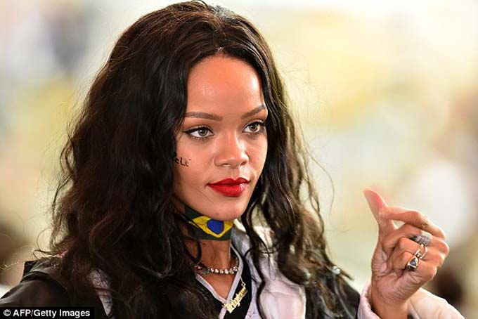 rihanna_634x423