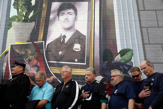 POLICEMURAL