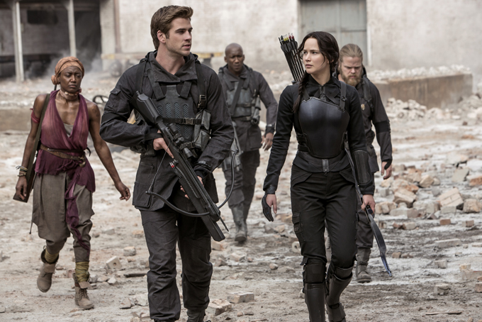 Mockingjay Jennifer Lawrence Liam Hemsworth