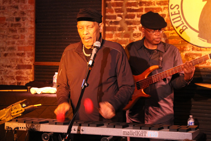 Roy Ayers on vibes and vocals while bassist Donald Nicks keeps the groove at Blues Alley in DC. (Photo by Timothy Cox) 