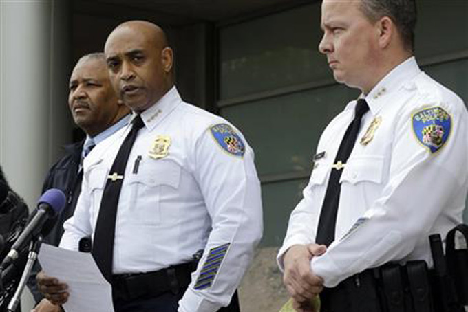 Baltimore Police Department Commissioner Anthony Batts announces that the department's investigation into the death of Freddie Gray was turned over to the State\'s Attorney's office a day early at a news conference, Thursday, April 30, 2015, in Baltimore. Pictured at right is Deputy Commissioner Kevin Davis. ( (AP Photo/Patrick Semansky) 