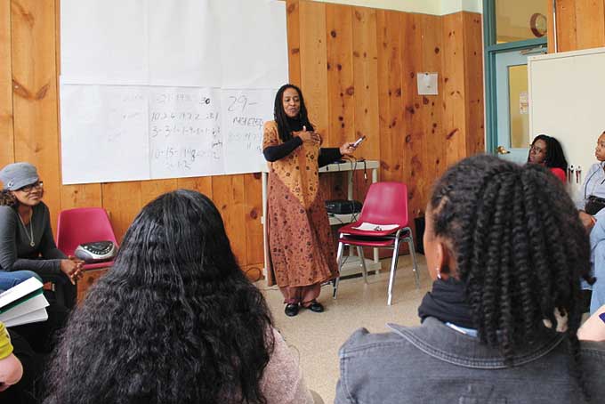 HEALTHY MINDS AND BODIES—Laverne Baker-Hotep present the ”Passion, Purpose and Power” session. (Photos by J.L. Martello)