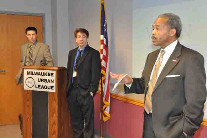 Ralph Hollmon (far right), president and CEO of the Milwaukee Urban League, addresses participants in the VISION 2050 workshop. Entrepreneurs and community stakeholders had an opportunitiy to help shape the vision of Milwaukee and Southeastern Wisconsin and how both would should look by the year 2050. (Photo coutesy Milwaukee Community Journal/File)