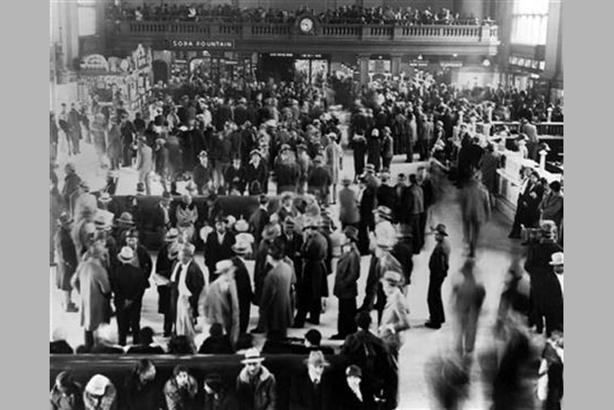 This 1932 photo from the Los Angeles Herald Examiner Collection of the Los Angeles Public Library shows hundreds of Mexicans at a Los Angeles train station awaiting deportation to Mexico. Republican presidential candidate Donald Trump’s call for mass deportation of millions of immigrants living in the U.S. illegally, as well as their American-born children, bears similarities to a large-scale removal that actually happened to many Mexican-American families 85 years ago. During the Great Depression, counties and cities in the American Southwest and Midwest forced Mexican immigrants and their families to leave the U.S. over concerns they were taking jobs away from whites despite their legal right to stay. The traumatic impact of the experience on Latinos remains evident today, experts and advocates say.(Los Angeles Herald Examiner Collection/Los Angeles Public Library via AP)