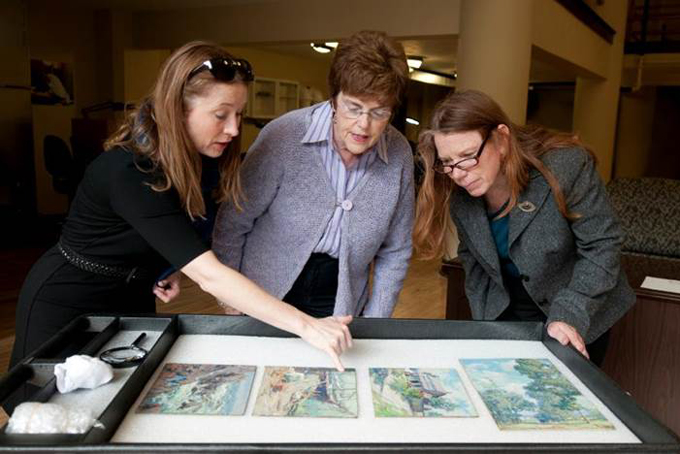  This fall, the Heinz History Center’s Museum Conservation Center will host several workshops where visitors can learn museum-quality techniques for preserving their cherished heirlooms, including photographs, silverware, and paintings.
