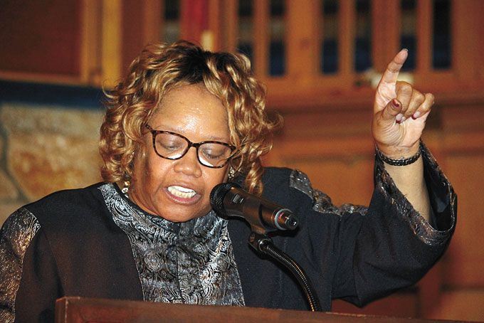 PASTOR-BRENDA-GREGG_7150