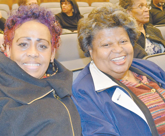 ENJOYING A GREAT READ—Leymar White and Laverne Conley