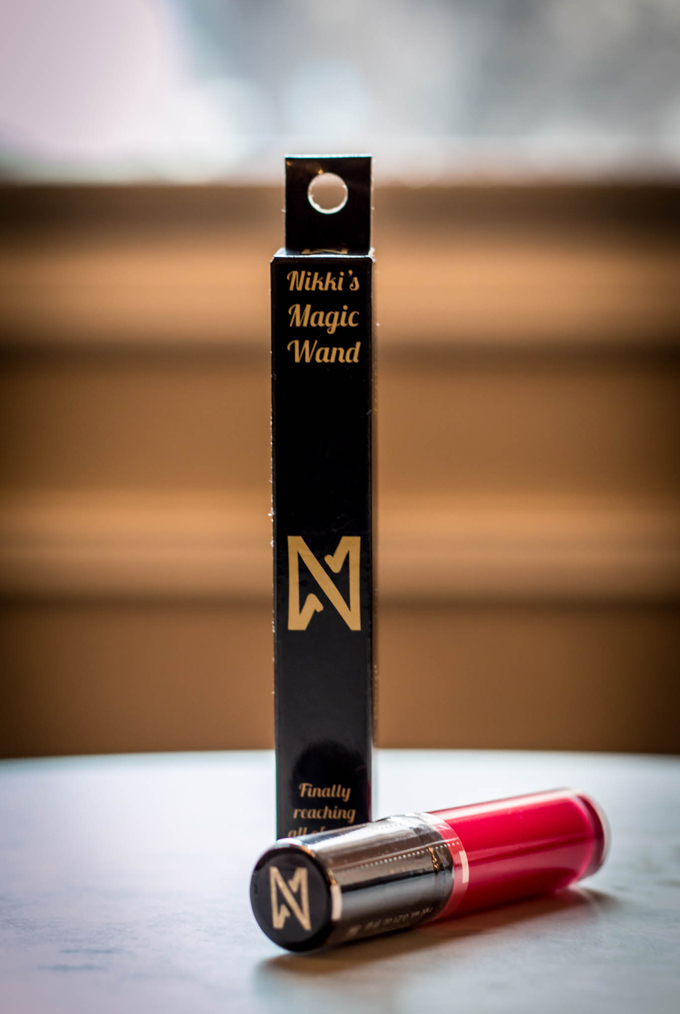 NMW-Wand_and_Gloss