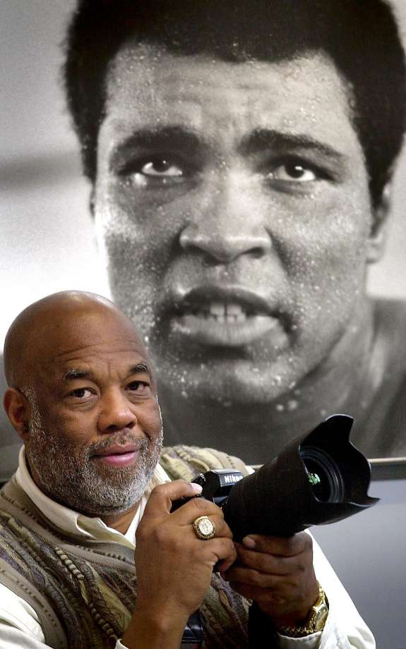 Howard Bingham, Muhammad Ali's personal photographer, dies