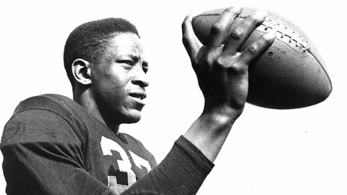 Willie Thrower, first Black quarterback in NFL  history, was from New Kensington