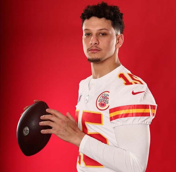 Patrick Mahomes and Jalen Hurts to be first Black quarterbacks to