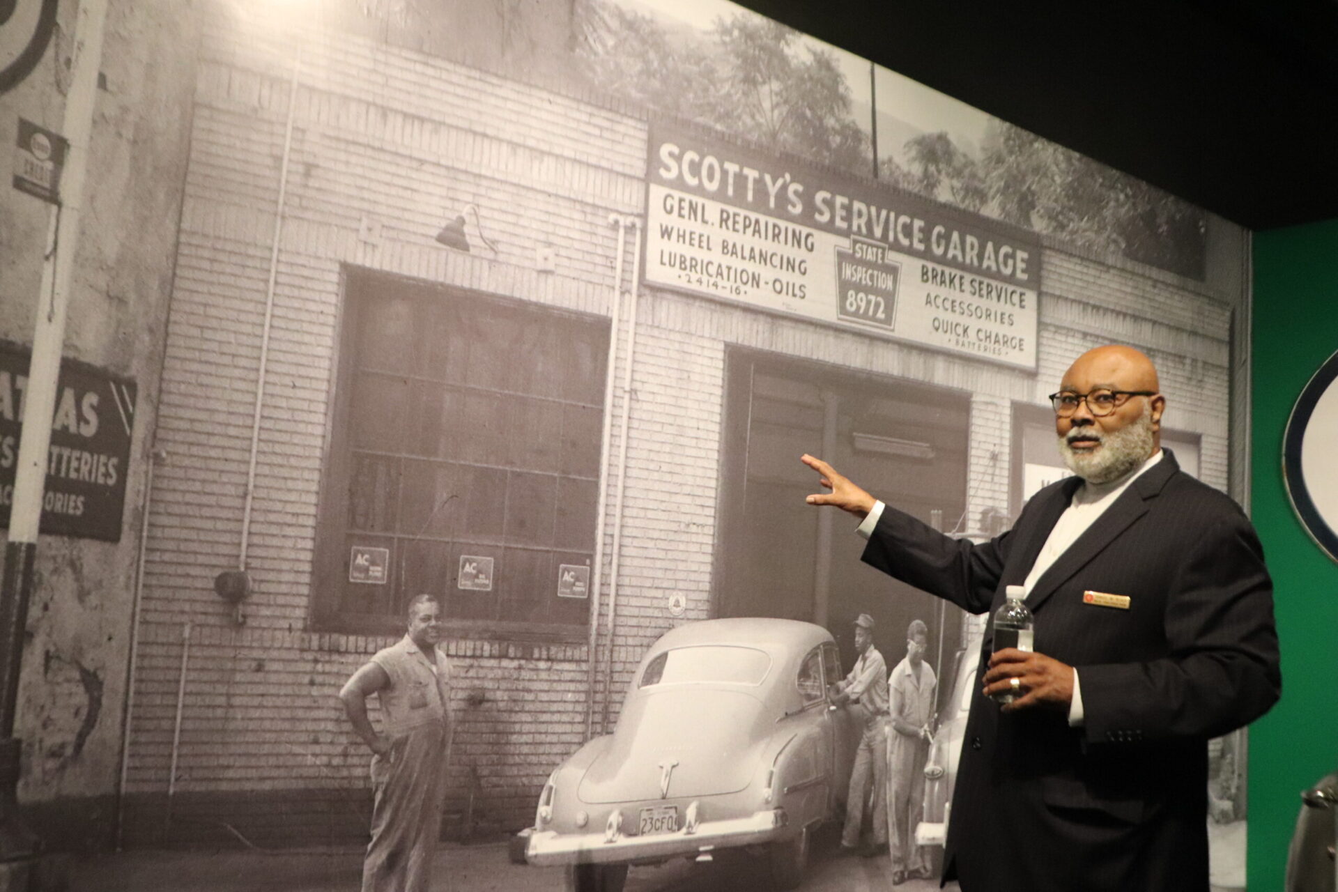 Negro Motorist Green Book' exhibition on display at Heinz History