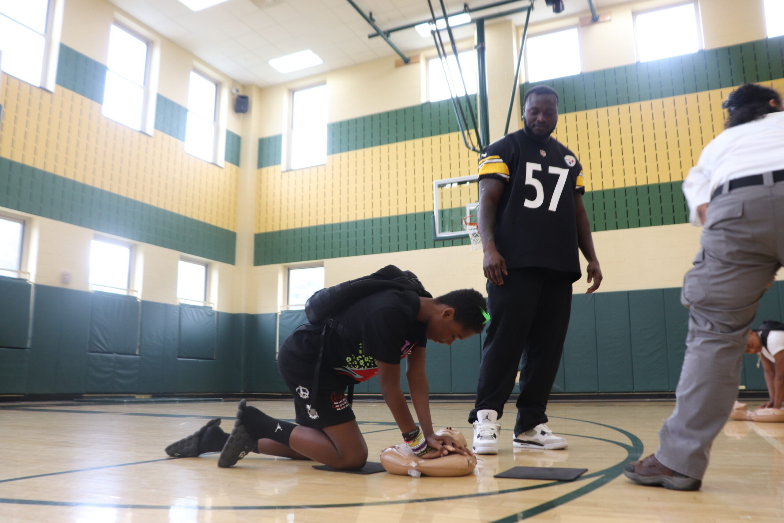 Sterrett Academy students learn CPR with some help from the Pittsburgh  Steelers